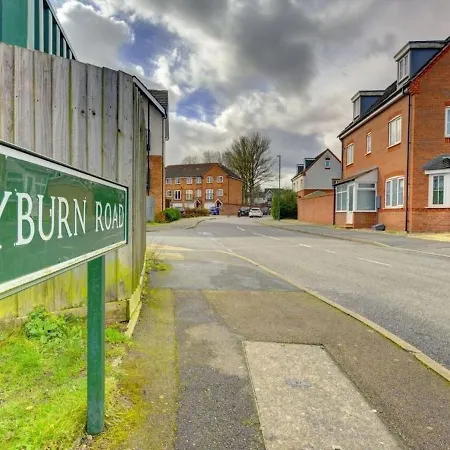 The Leyburn I Large Executive House I Great Dining Space I Parking I Garden I Close To Nec & 12 Mins To Airport I Ecoshort Term Let By Silva * Birmingham
